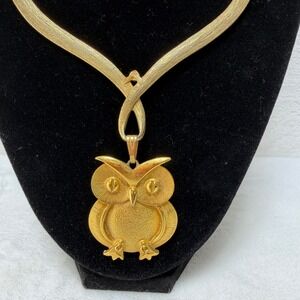 Vintage 10K Gold Plated Owl Pendant Necklace Textured Statement Collar Gold Tone